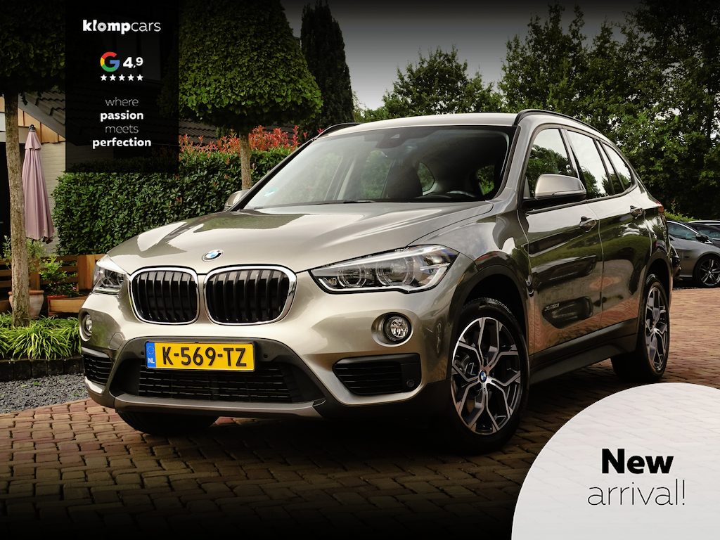 BMW X1 xDrive20i Essential | Trekhaak | acht.Camera! | 4x4| Verst. A-bank | Topstaat!