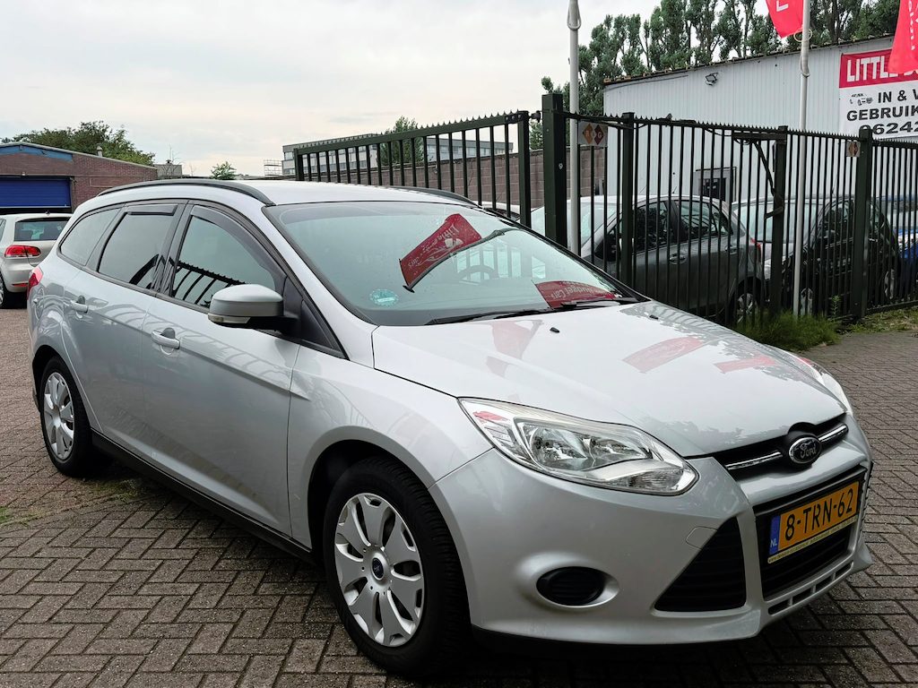 Ford Focus Wagon 1.6 TI-VCT Trend Trekhaak parkeer sensor airco elektrische ramen cv op afs