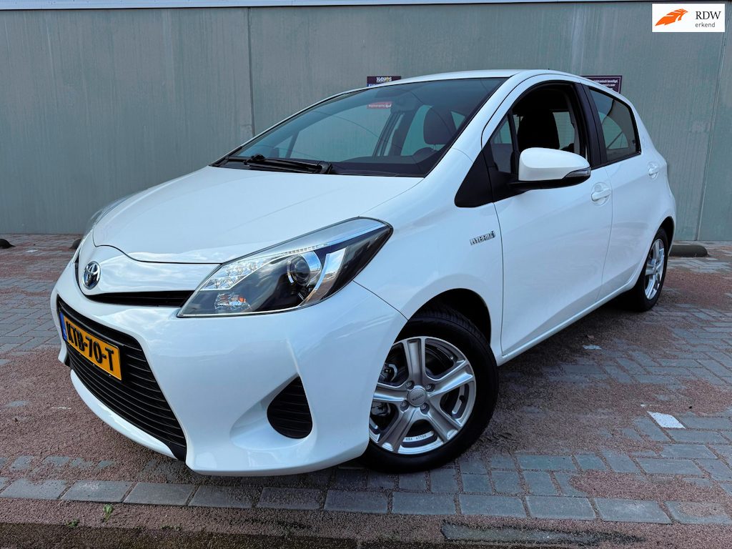Toyota Yaris 1.5 Full Hybrid Comfort |NIEUW APK|1E EIG|LUXE UITV|CAMERA STOELVERWARMING|LM VLGN|