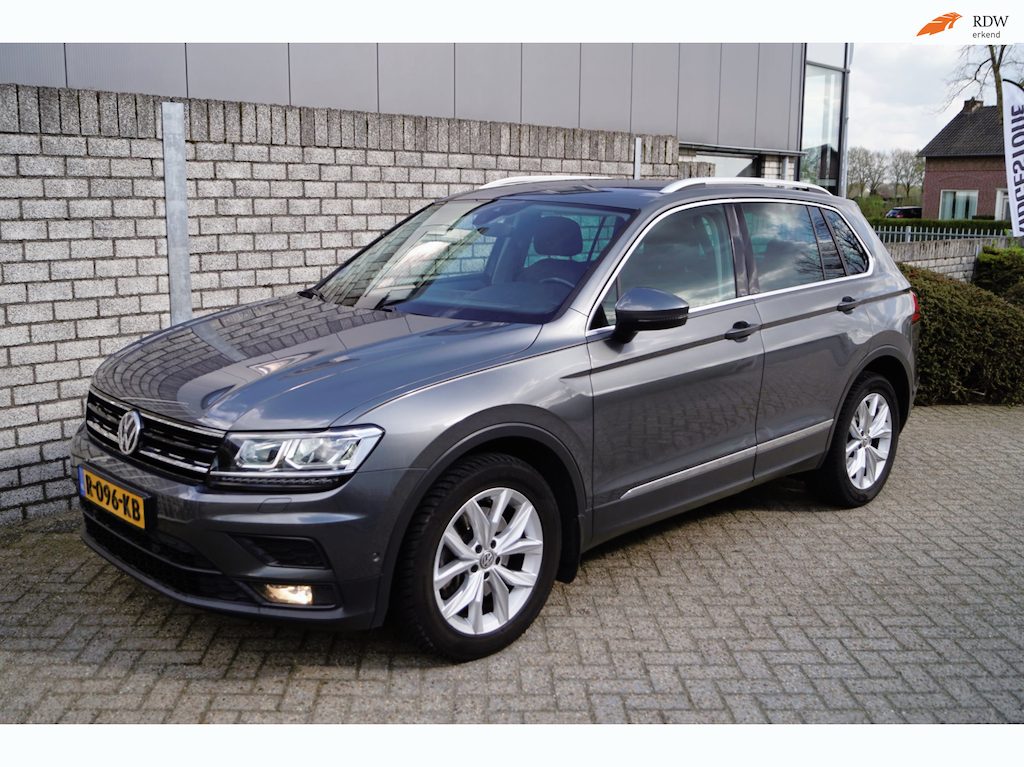 Volkswagen Tiguan 2.0 TSI 4Motion Comfort Line Business Autom Navi Camera Adaptieve Cruise Clima Stoel/Stuurverw 2x PDC LMV ENZ.
