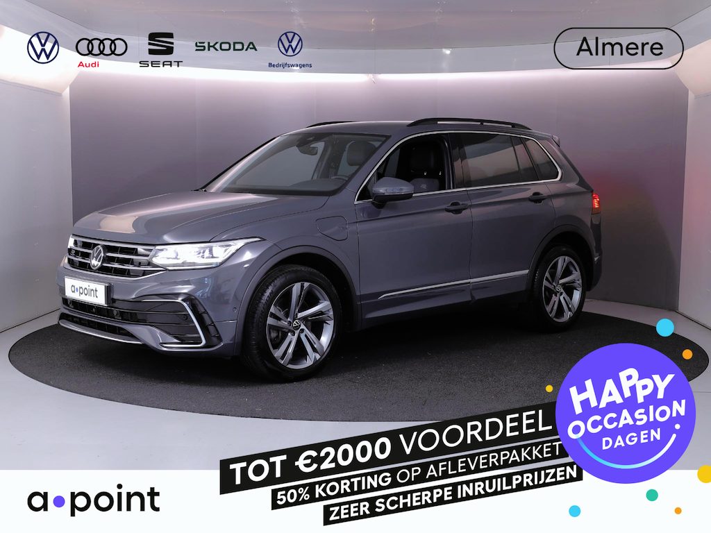 Volkswagen Tiguan 1.4 TSI eHybrid R-Line Business 245 pk Automaat (DSG) | Navigatie | Parkeersensoren (Park assist) | Achteruitrijcamera | Autom. airco (3 zones) | Adaptieve cruise control | R-Line |