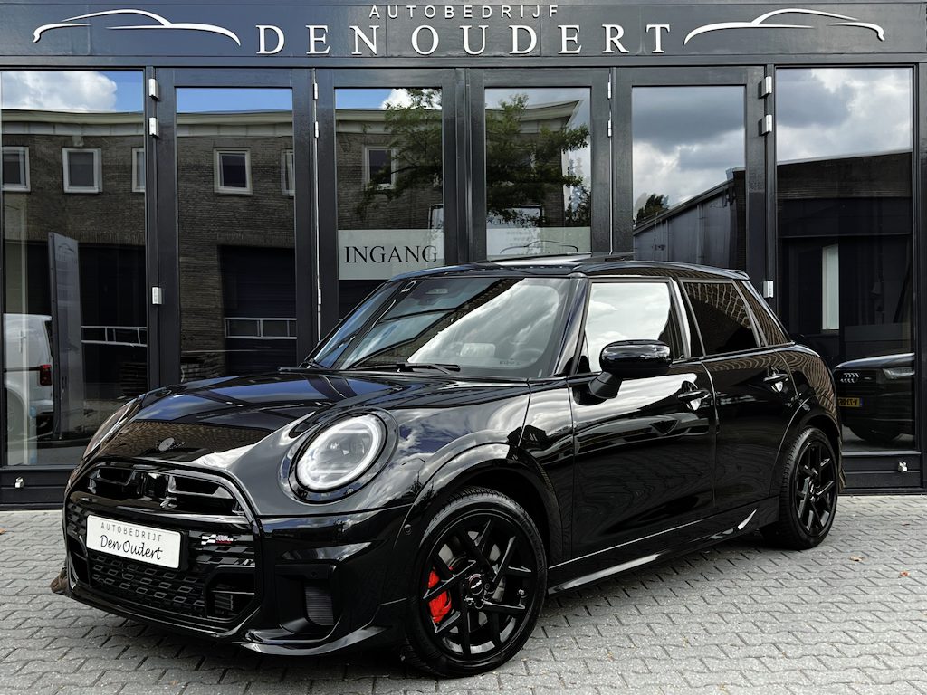 MINI Cooper 5-Deurs 1.5 C John Cooper Works M / JCW / PANO / CAMERA / CARPLAY
