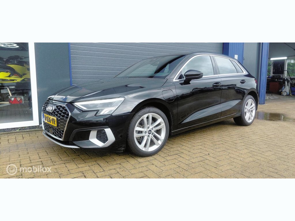 Audi A3 Sportback 40 TFSI e Business edition