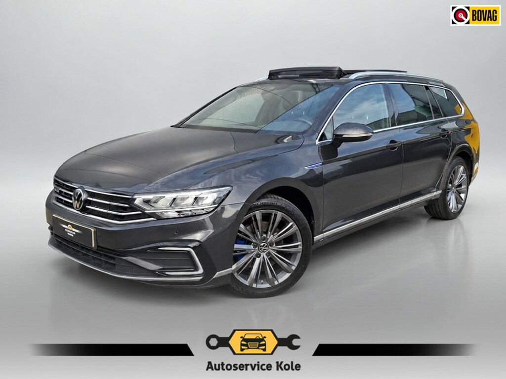 Volkswagen Passat Variant 1.4 TSI PHEV GTE * Panoramadak * Elek. Achterklep * Navigatiesysteem * 18 Inch Velgen *