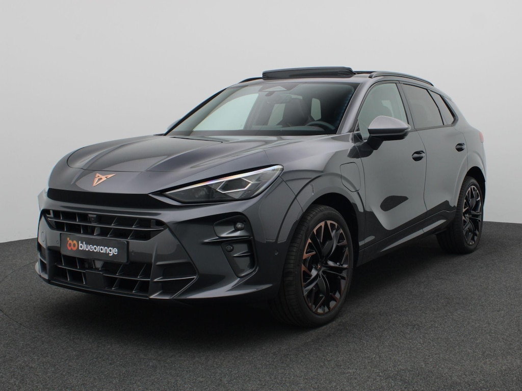 CUPRA Terramar 1.5 TSI e-Hybrid VZ Performance 272PK DSG Leder, Pano-Schuifdak, Trekhaak, 20" LM Velgen, Matrix-LED Verlichting, Head-Up Display, 360gr. Camera, Sennheiser Audio, Leder, Keyless, Side Assist