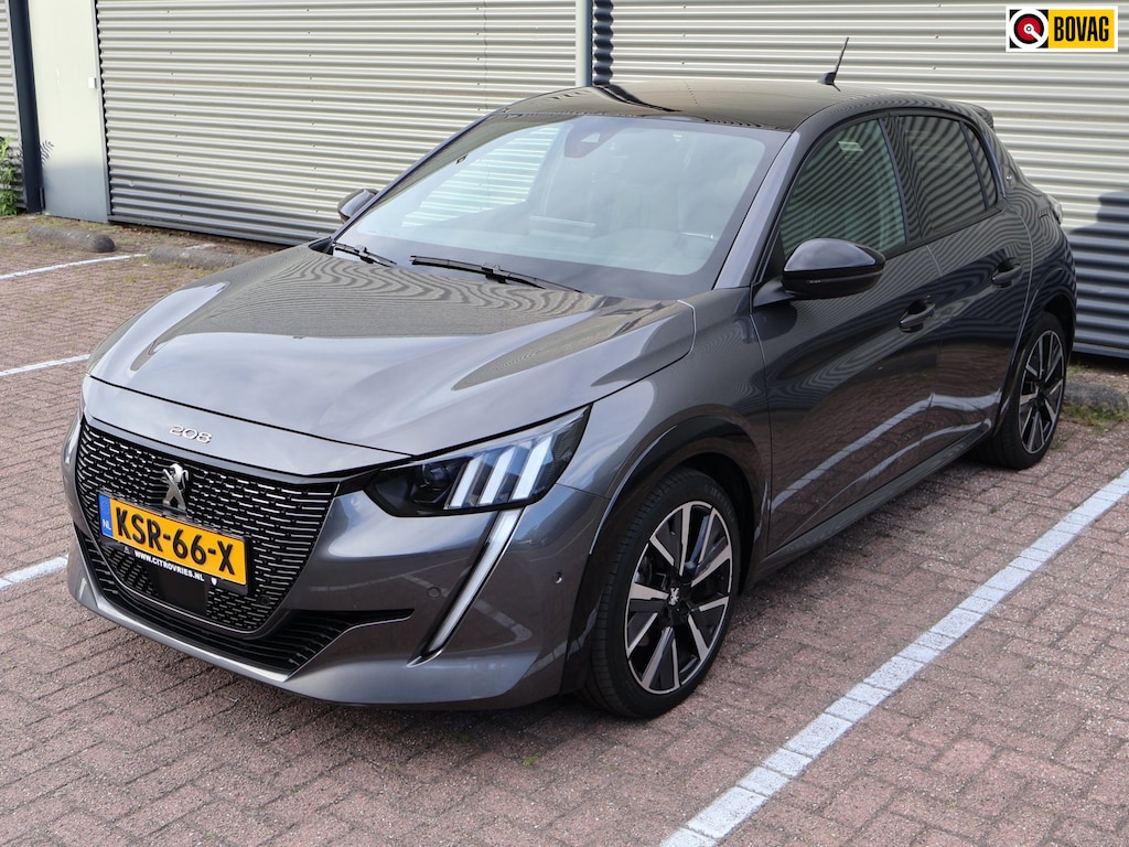 Peugeot 208 1.2 PureTech GT Leder Apple Carplay Pano PDC Airco Cruise Camera Trekhaak Garantie