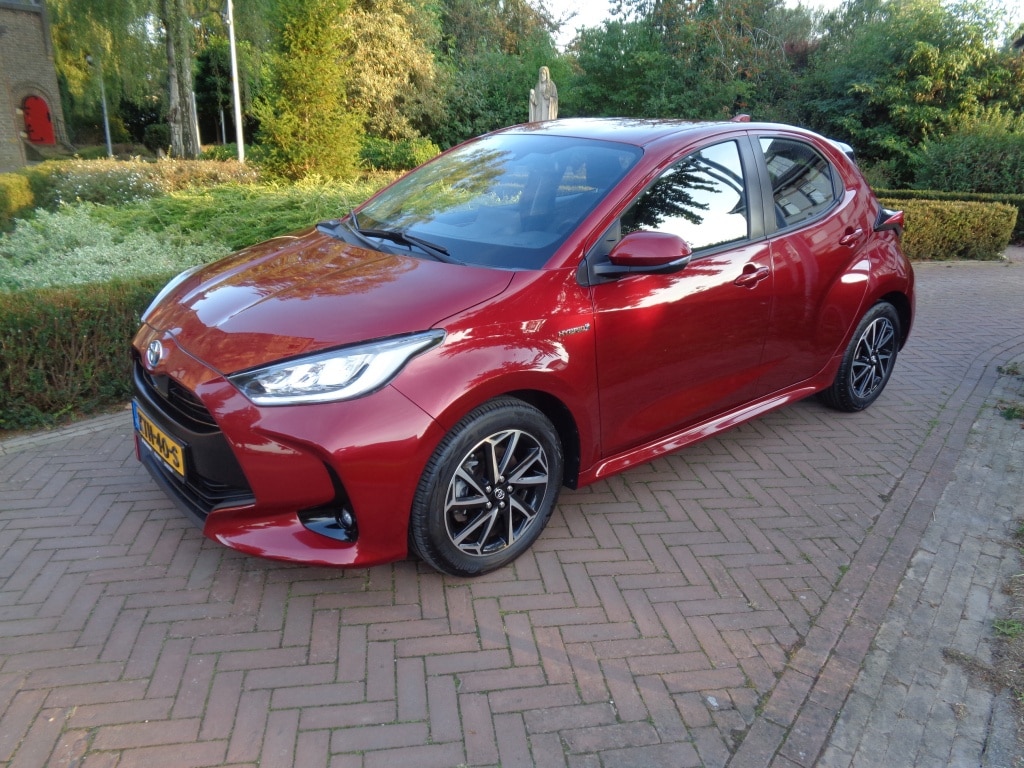 Toyota Yaris 1.5 Hybrid 116pk CVT Dynamic , rijklaarprijs bij Toyota specialist