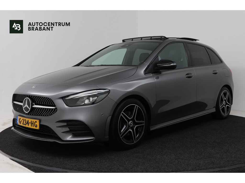 Mercedes-Benz B-klasse 180 Business Solution AMG (PANORAMADAK, STOELVERWARMING, CAMERA, NAVIGATIE)