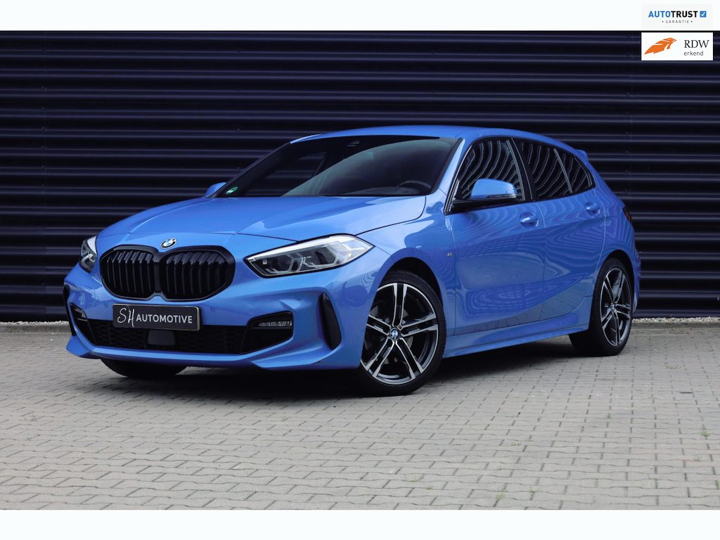 BMW 1-Serie 118i Business M Sport / Carplay / Stoelverwarming / Camera