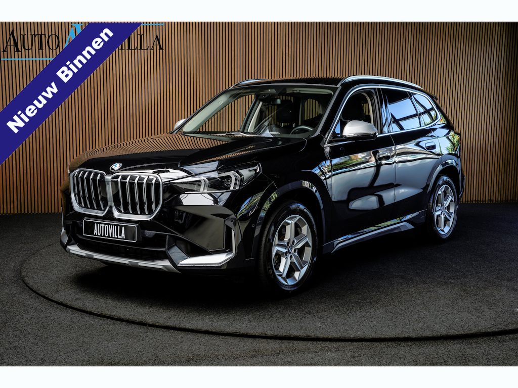 BMW X1 xDrive23i xLine Navi Camera Leder PDC 18'' LM velgen Sportstoelen Driving Assistant Plus Elektr. bedienbare Trekhaak Elektrisch bedienbare achterklep Cruise control Climate Control Keyless Entry & Go