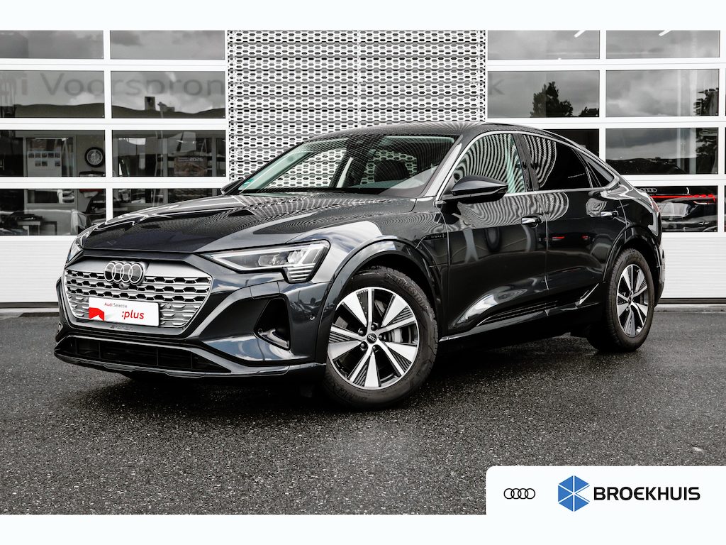 Audi Q8 Sportback e-tron 55 quattro Edition 115 kWh | Achteruitrijcamera | Bang & Olufsen | Stoelverwarming | | Achteruitrijcamera | Buitenspiegels elektr. met geheugen | Buitenspiegels elektrisch inklapbaar
