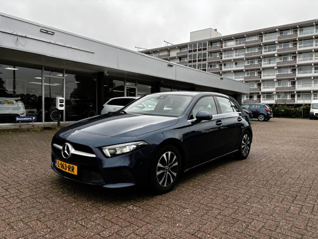 Mercedes-Benz A-klasse 180 Business Solution / Lmv / Pdc / Acamera / Carplay / Cruise / Navi / Nap /