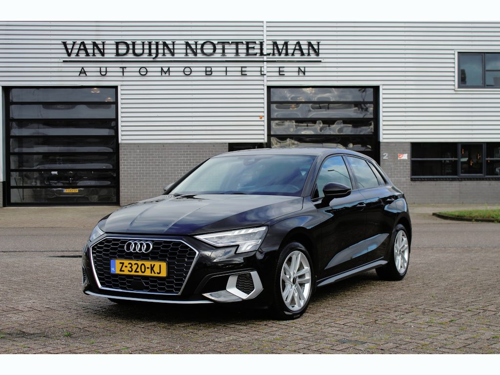 Audi A3 Sportback 35 TFSI Advanced edition / Carplay / Stoelverwarming