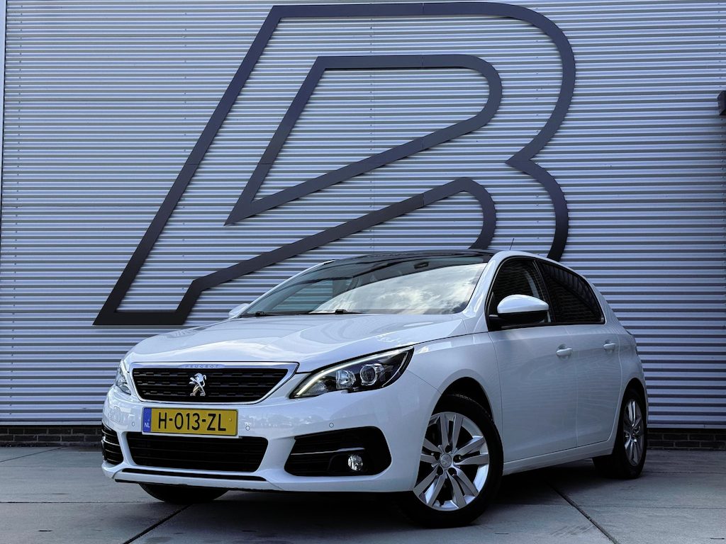 Peugeot 308 1.2 PureTech Blue Lease Executive 2e Eigenaar|Navi|Pano|Carplay|Clima|Cruise|PDC|Trekhaak|D-riem vv in 2026|N.A.P|Nieuwe APK bij Aflevering