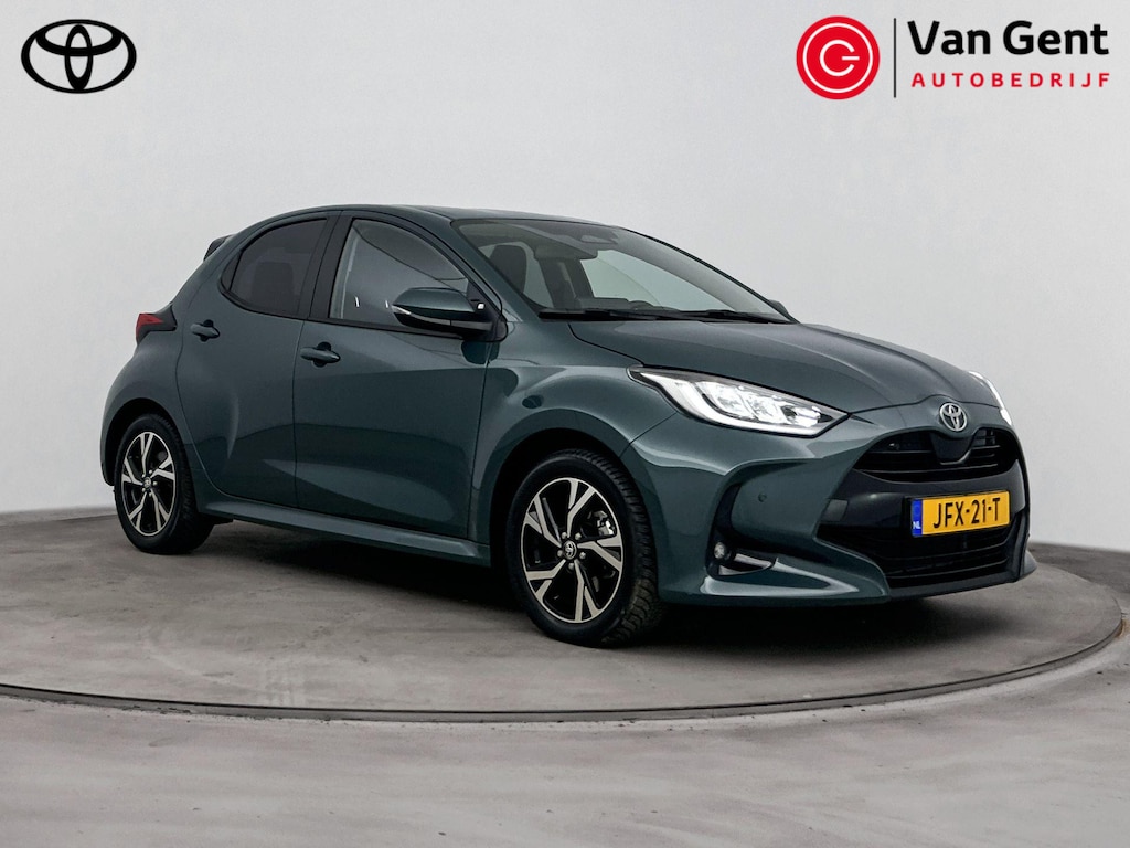 Toyota Yaris 1.5 Hybrid 115 Dynamic | Apple Carplay / Android Auto | Dodehoek detectie | Parkeersensoren voor/achter | Stoel-/stuurverwarming | Adaptive Cruise | Clima | Keyless | Camera | 16 inch