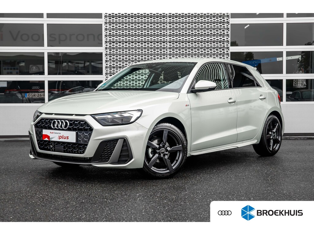 Audi A1 Sportback 25 TFSI S edition | Stoelverwarming | 17" | | Alarm klasse 1(startblokkering) | Apple Carplay/Android Auto|telefoonintegratie premium | Cruise control
