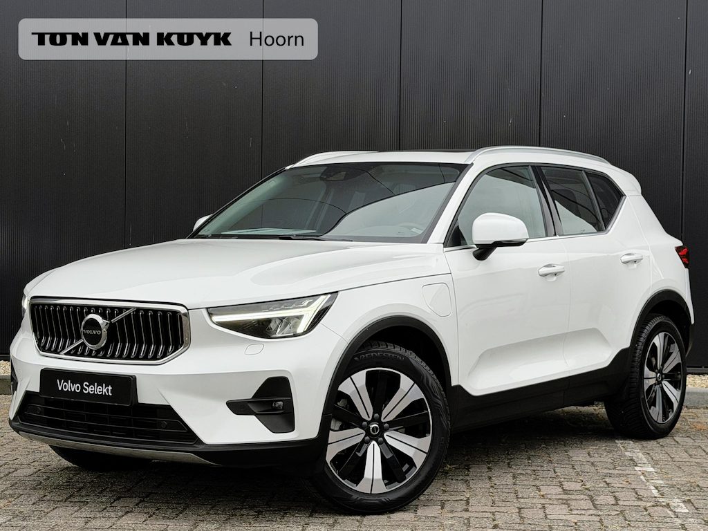 Volvo XC40 1.5 T4 Plug-in hybrid Ultimate Bright Intellisafe/ climate line/ park assist/ schuifdak/ leder/ all weather banden