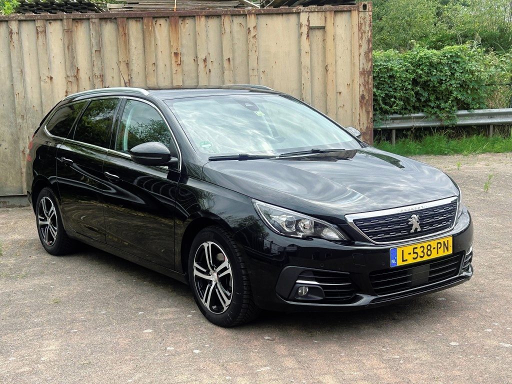 Peugeot 308 1.2 PURET.BLUE L. AL AUTOMAAT