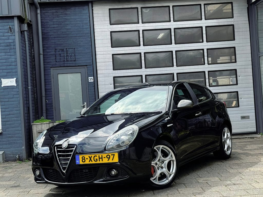 Alfa Romeo Giulietta 1.4 T Exclusive | Clima | Cruise | Navi | Leer | Automaat