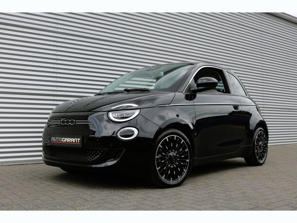 Fiat 500 3+1 La Prima By Bocelli 42 kWh (17.285Km!! Leder Carplay ACC JBL Camera Full-Led 17Inch Pdc V+A PrivacyGlass)