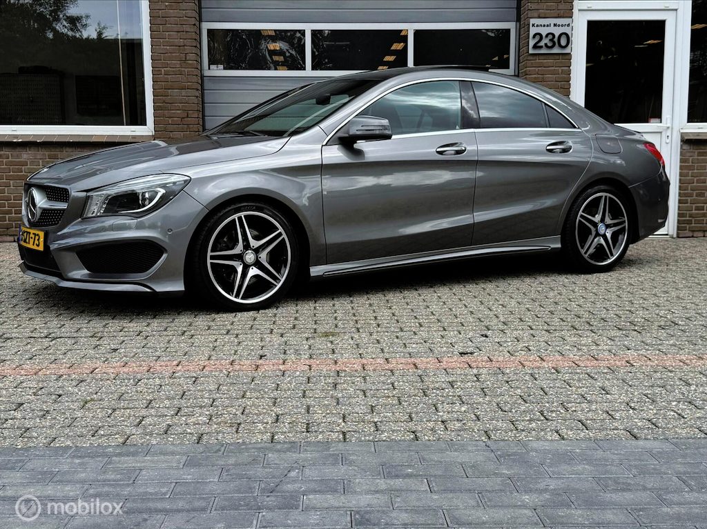 Mercedes-Benz CLA 250 AMG AUT LEDER/PANO/NAVI/PDC