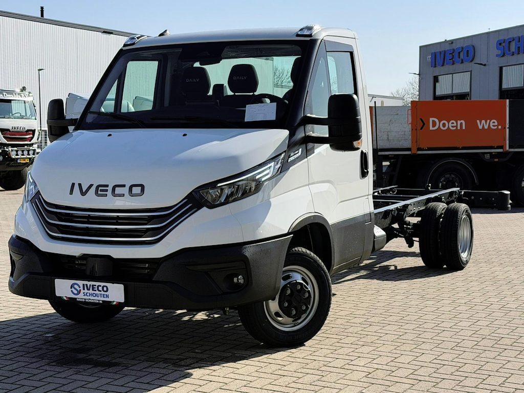 IVECO Daily 50C18A8 Adaptive Cruise Control - Automaat - 140kw 188pk - Trekhaak
