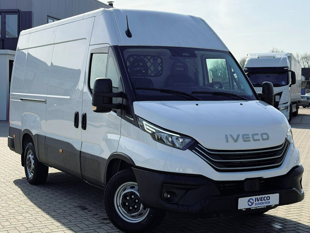 IVECO Daily 35S14BA8V L3H2 - Automaat - Achteruitrijcamera - Trekhaak