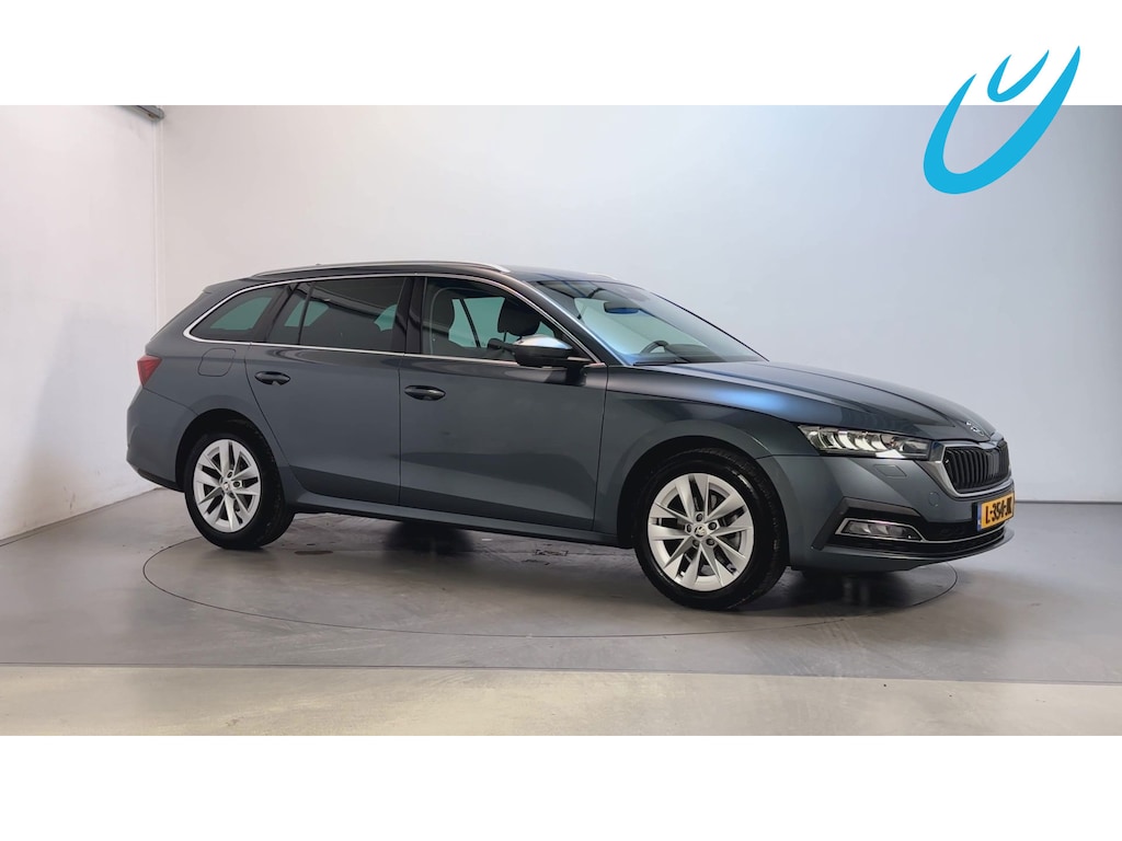 Skoda Octavia Combi 1.0 TSI 110pk Business Edition Plus Navigatie Parkeersensoren Sfeerverlichting