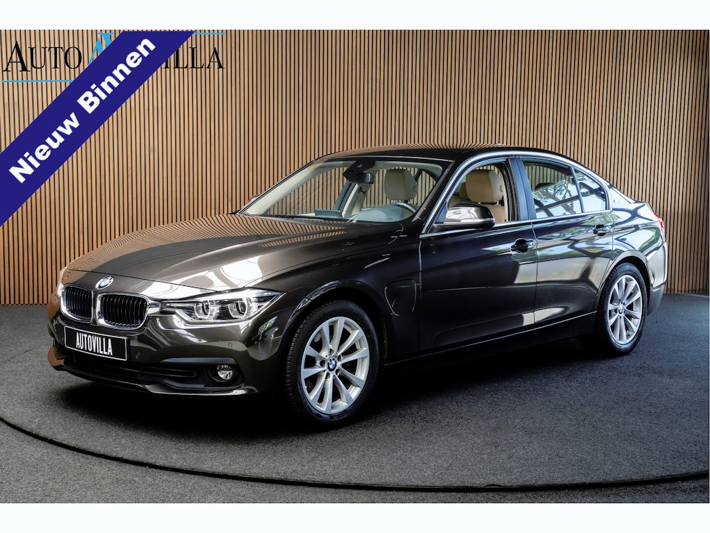 BMW 3-Serie 330e Exe Leer Navi Sportstoelen Stoelverwarming PDC LM velgen