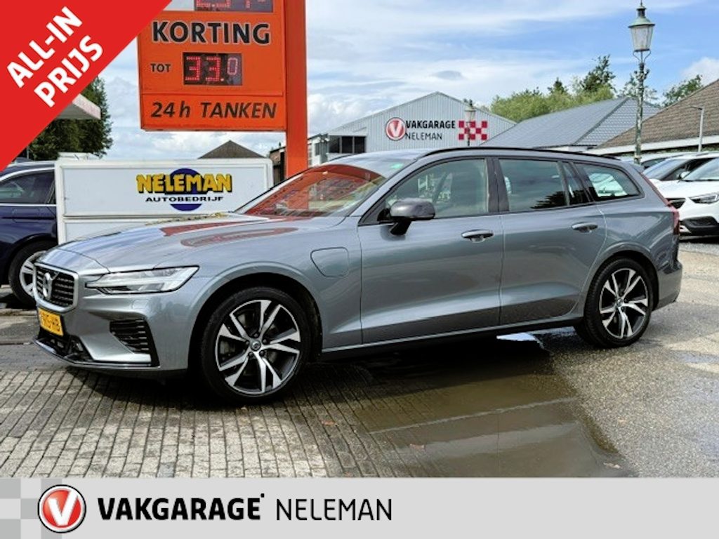 Volvo V60 T8 390pk AWD PANORAMA R DESIGN TREKHAAK