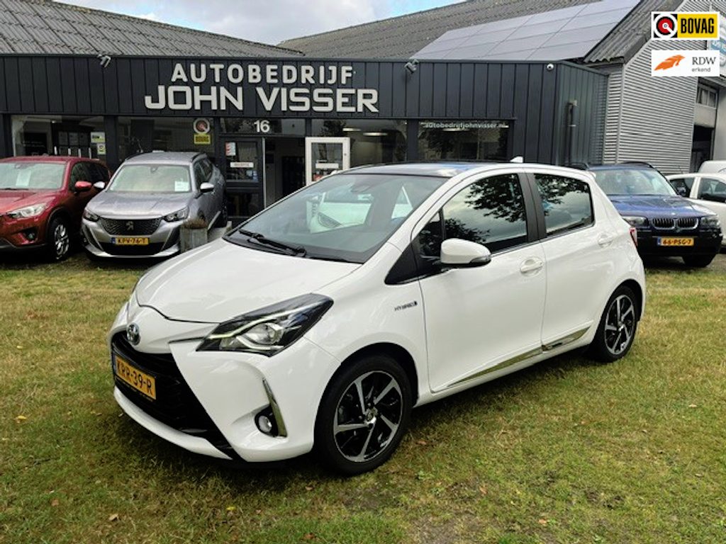 Toyota Yaris 1.5 Hybrid Bi-Tone Plus * hybride * panoramadak * bluetooth * telefoonvoorbereiding * airco * duurzaam & zuinig *