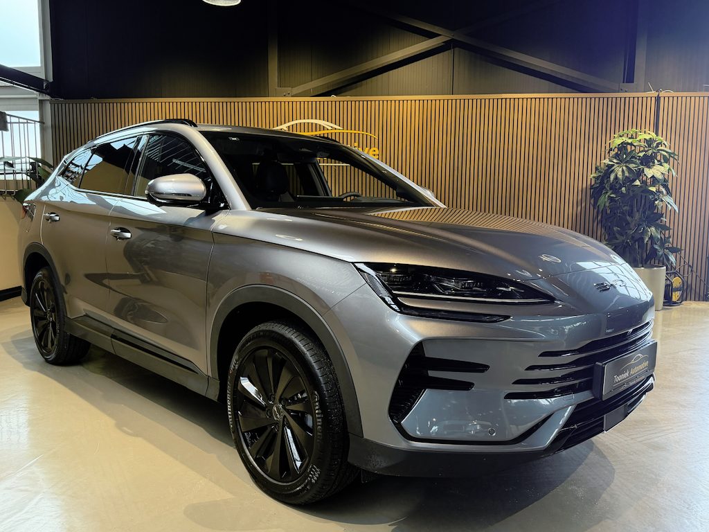 BYD Seal U NIEUW BINNEN BLACK EDITION 1.5 DM U Boost PANORAMADAK FULL OPTIONS UNIEK