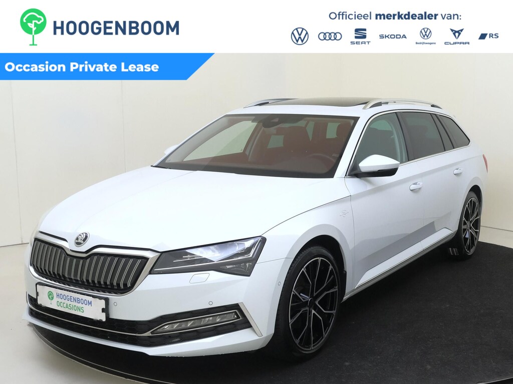 Skoda Superb Combi 1.4 TSI iV Laurin & Klement | SoH 95% | Panoramadak | Achteruitrijcamera | Lederen bekleding met memory | Adaptieve demping | CANTON | Keyless | Adaptieve cruise control | Lane assist | Voorruitverwarming |