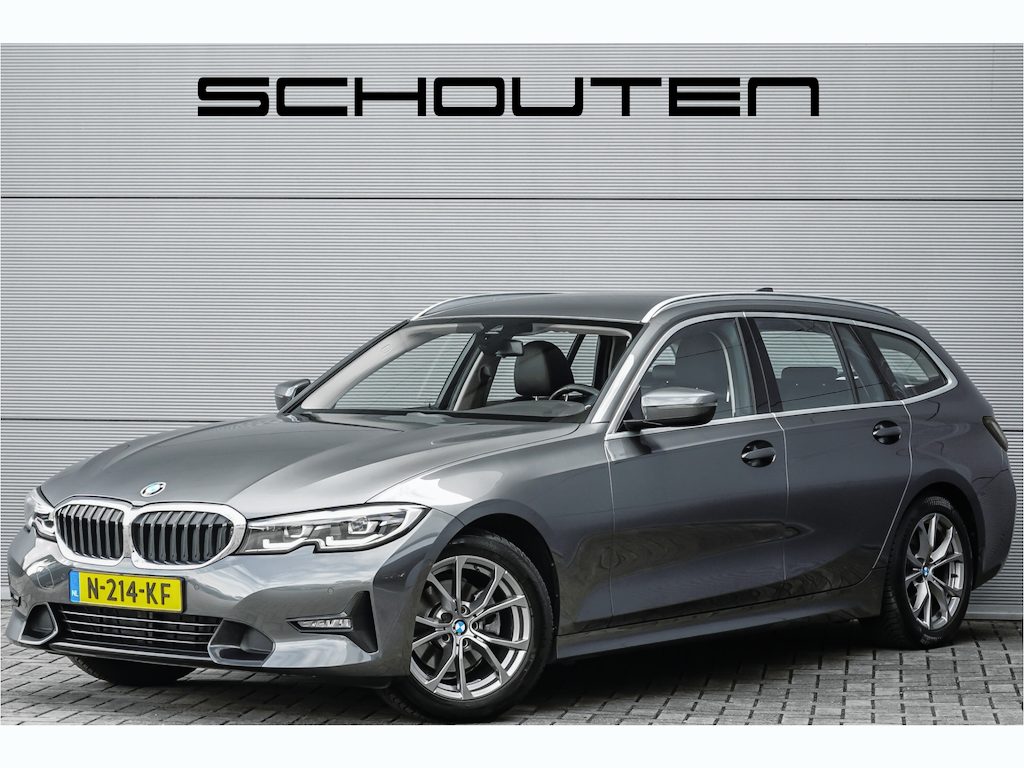 BMW 3-Serie Touring 320i High Executive Sportline Stoelverw Camera HiFi 17"