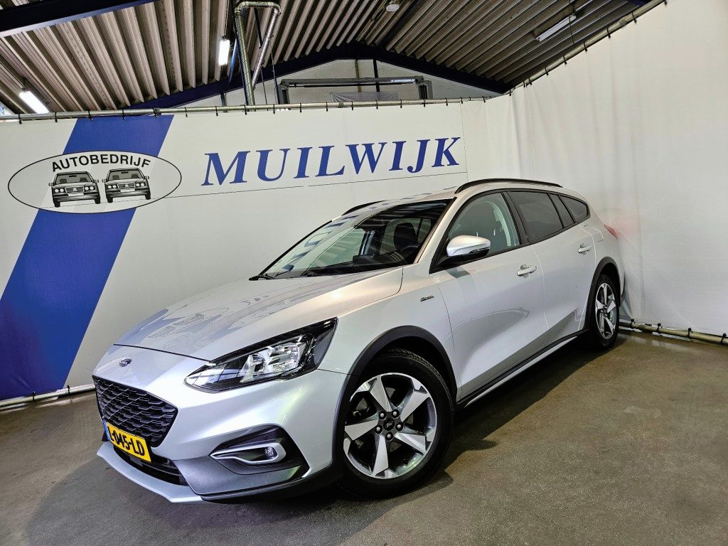 Ford Focus Wagon 1.0 EcoBoost Hybrid Active Business / Trekhaak / Camera / NL Auto