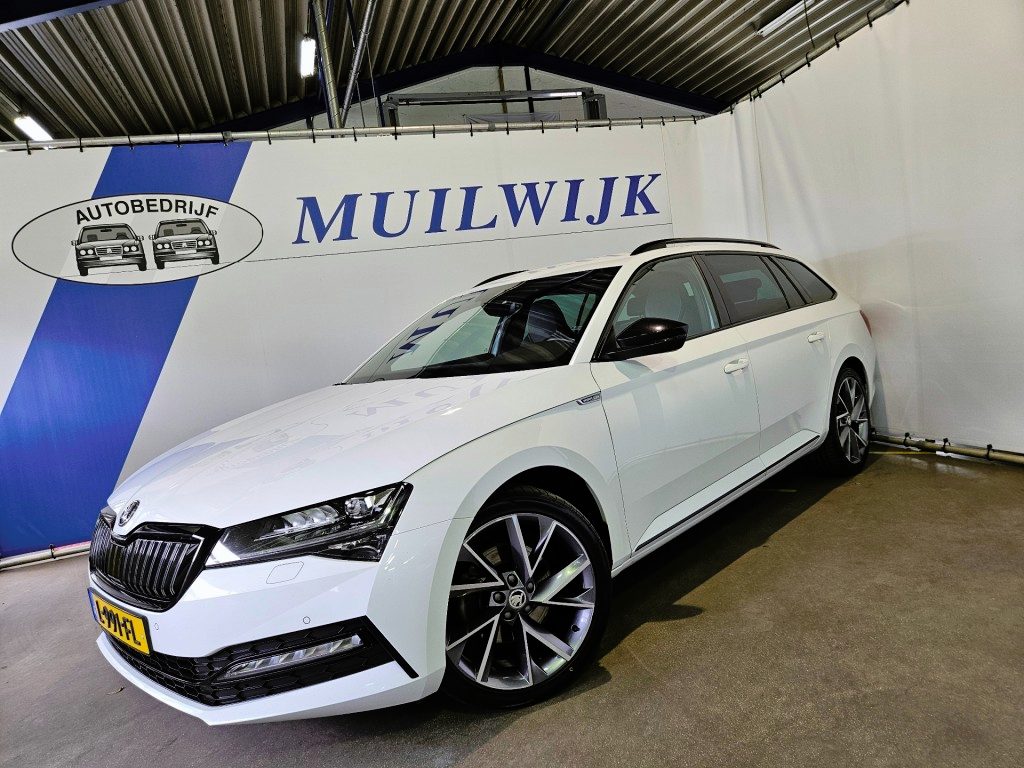 Skoda Superb Combi 1.4 TSI iV Sportline Business / Trekhaak / NL Auto
