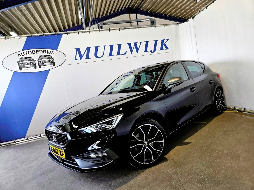 SEAT Leon 1.0 eTSI FR Business Intense / Camera / Virtual / NL Auto