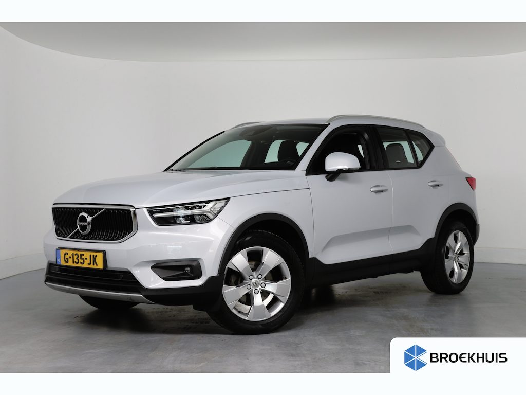 Volvo XC40 1.5 T3 Momentum Pro | Dealer Onderhouden! | Trekhaak | Clima | LED | BLIS | Comfort Zetels | Half Leder | BLIS | Lichtmetalen Velgen | Cruise Control | Navi | Keyless
