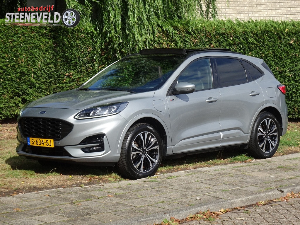 Ford Kuga 2.5 PHEV ST-Line X met Panodak AGR Stoelen en Trekhaak