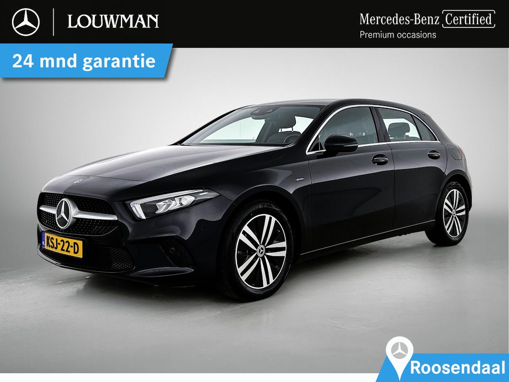 Mercedes-Benz A-klasse 250 e Plug-In Hybride | Sfeerverlichting | Augmented Reality | LED | DAB | Parkeerpakket met achteruitrijcamera | Inclusief 24 maanden Mercedes-Benz Certified garantie voor Europa.