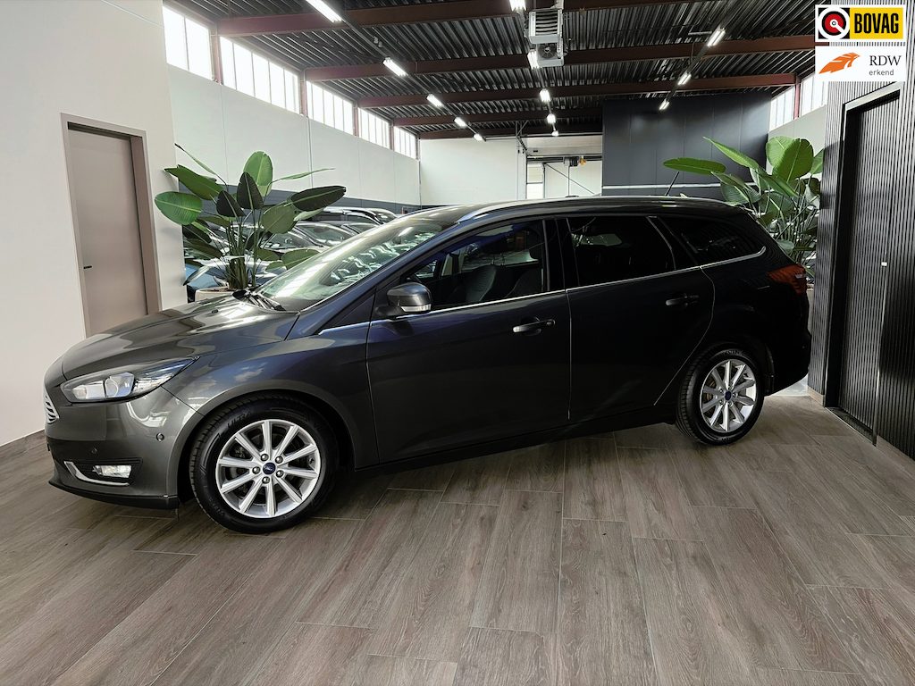 Ford Focus Wagon Titanium, volle uitvoering met nieuwe motor en koppeling.