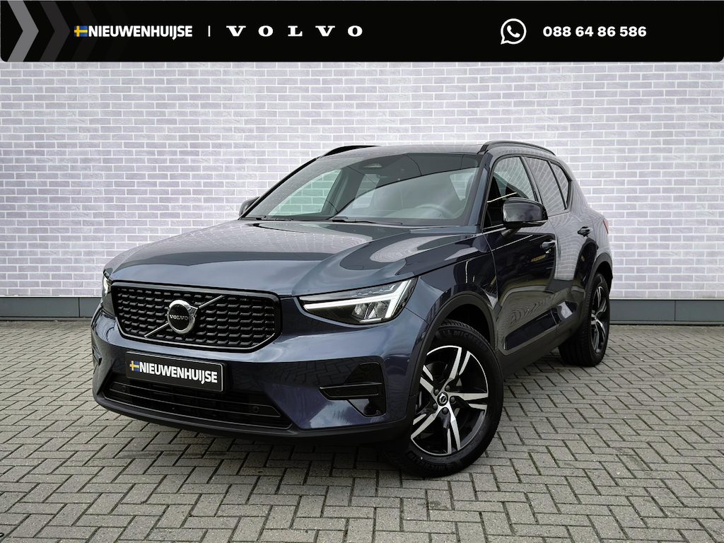 Volvo XC40 2.0 B4 Plus Dark | Trekhaak | Panoramadak | Harman Kardon Audio | Achteruitrijcamera | Parkeersensoren | Keyless Entry | Elektrische Achterklep | Elektrisch Verstelbare Voorstoelen | Stoelverwarming | Google Navigatie | Apple Carplay | Android Auto | Lichtmetalen Velgen 18 inch