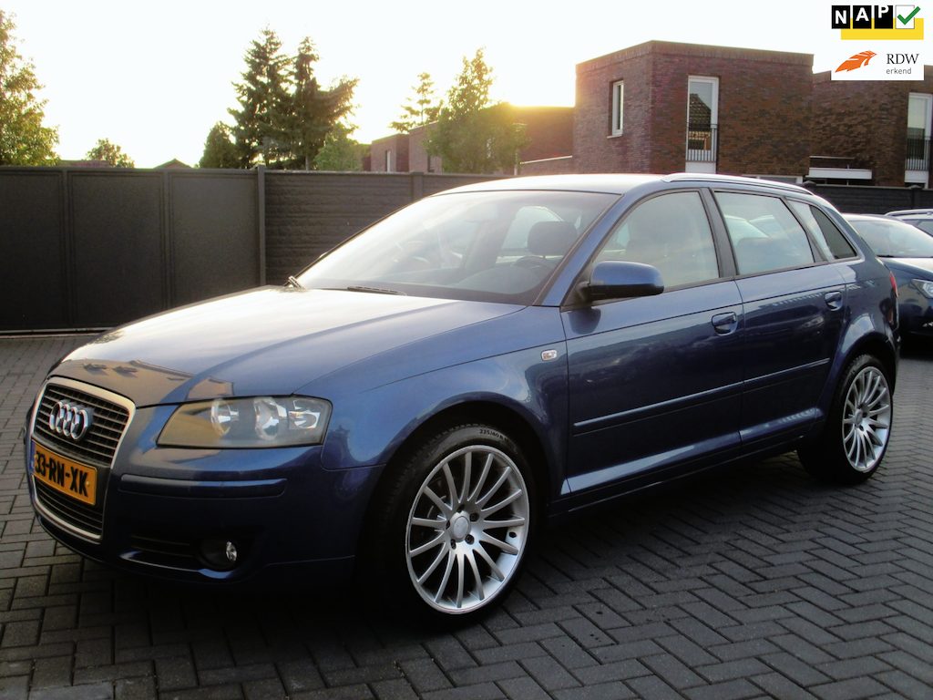 Audi A3 Sportback 1.6 FSI Attraction Sportback Airco Clima !