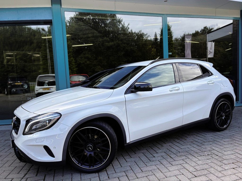 Mercedes-Benz GLA GLA 200  SPORT NIGHT LED, Xenon, Navi, Cruise, 19Inch