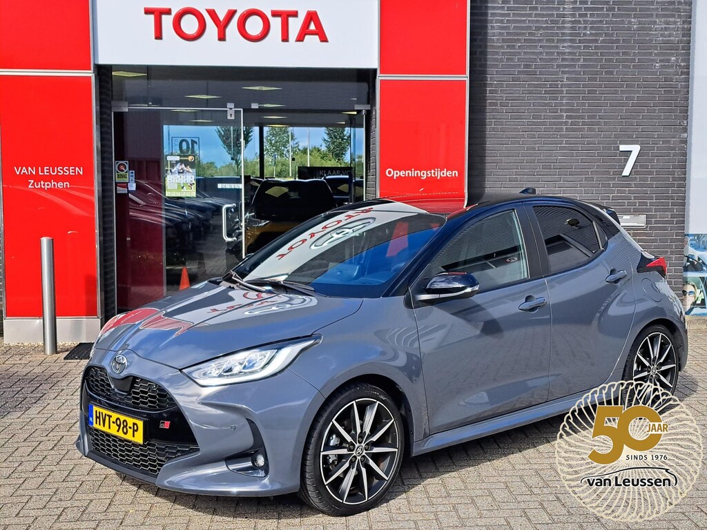 Toyota Yaris 1.5 Hybrid 130 GR SPORT PANORAMA DAK STOEL/STUURWIELVERWARMING AD-CRUISE