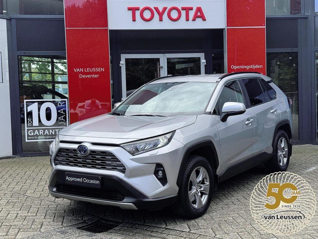 Toyota RAV4 2.5 Hybrid Dynamic AWD DYNAMIC 1650KG TREKGEW STOELVERW PARK-SENSOREN NAVI CAMERA APPLE/ANDROID LM-VELGEN