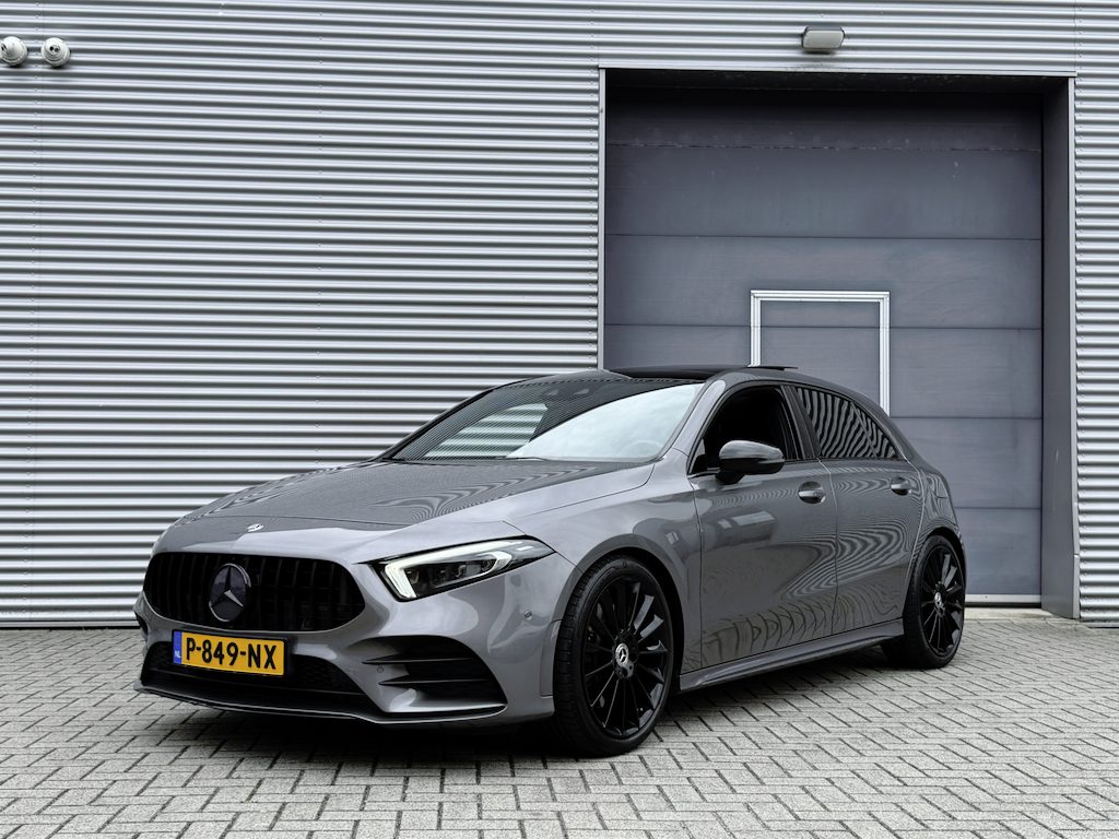 Mercedes-Benz A-klasse 250 Premium I Aut. I AMG I Leder I Pano.dak I Leder I Camera I Carplay