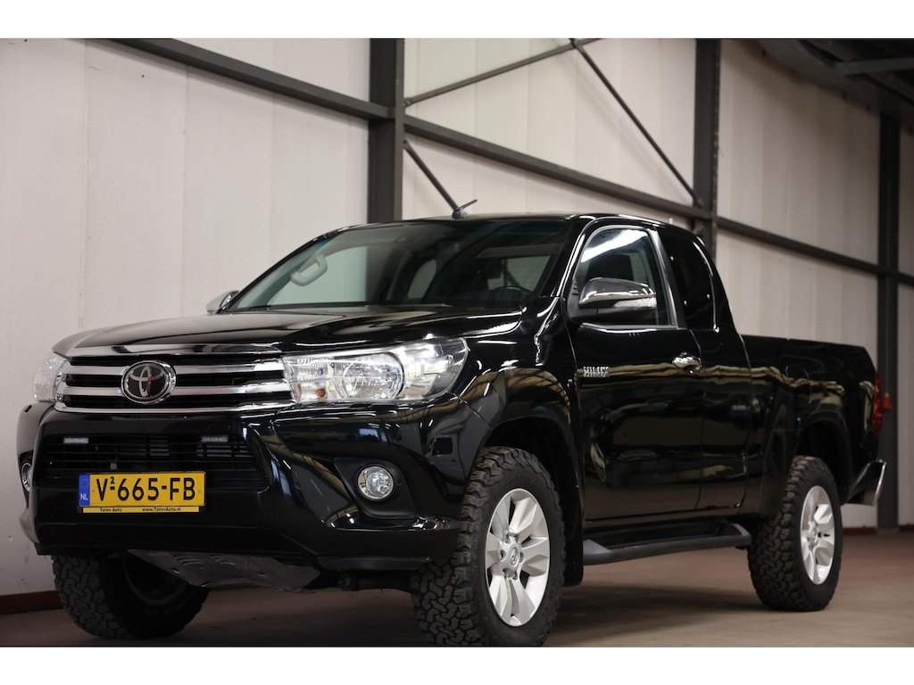 Toyota Hilux 2.4 D-4D-F Xtra Cab 4X4 MET 3500KG TREKVERMOGEN