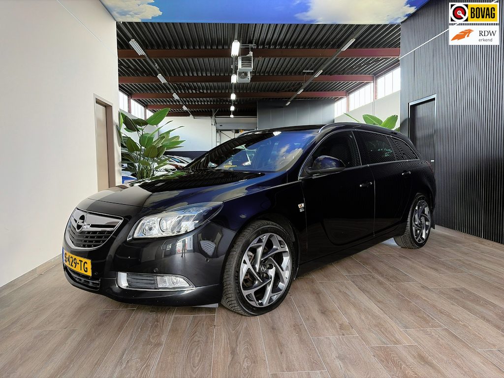 Opel Insignia Sports Tourer 2.0 Turbo Cosmo 4x4/ OPC-Line. volle uitvoering / youngtimer