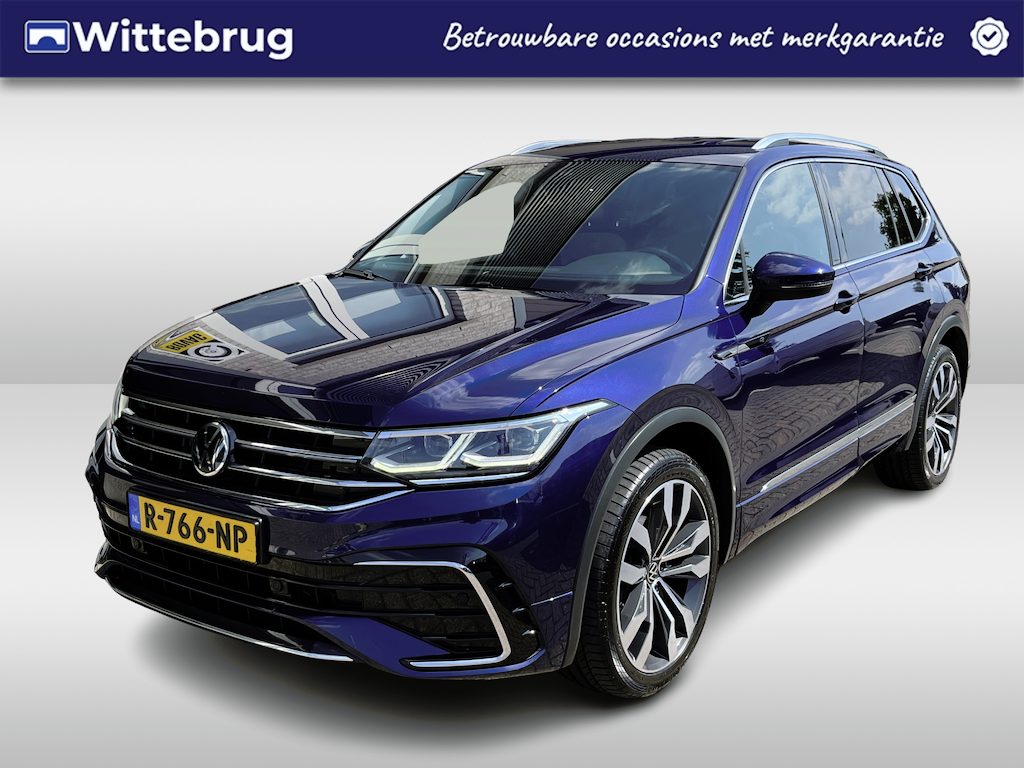Volkswagen Tiguan Allspace 1.5 TSI R-Line 7p. / 7 PERSOONS/ AUTOMAAT/ 2X R-LINE/ DIGITAL DASH/ CRUISE/ NAVI/ APP-CONNECT/ PARK. SENSOREN + CAMERA/ CLIMA/ KEYLESS